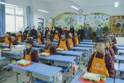 珠海市教育局來鄭州市實驗小學觀摩午餐供餐工作